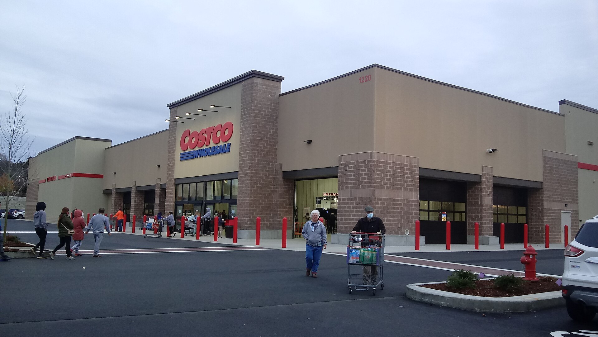 Costco Unleashes Nine Dollar Specialty Dip, Eyes Snack Aisle Dominance